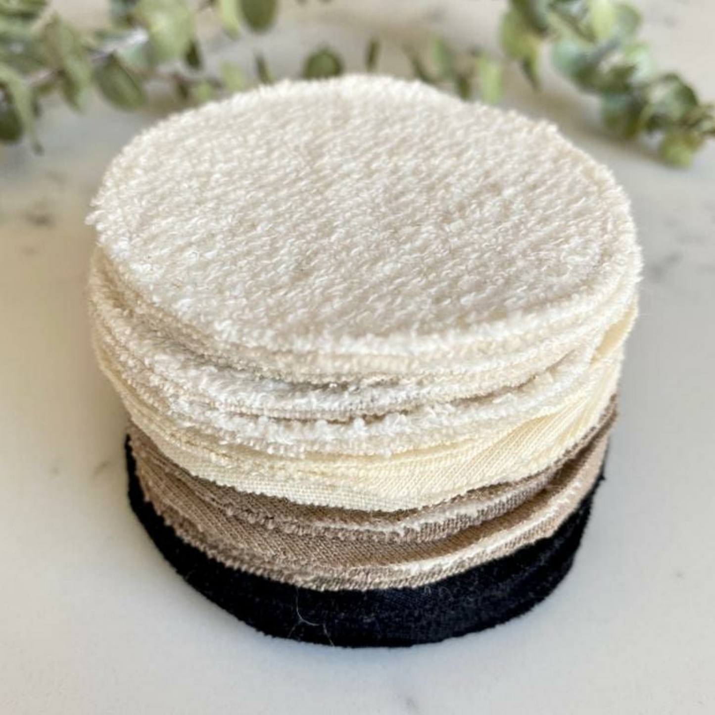 Naturally Naked. Co - Cleansing and Make-Up Remover Pads